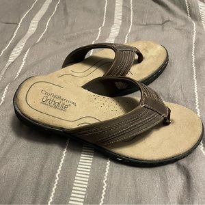 Croft & Barrow men’s brown lightweight sandals, size 9